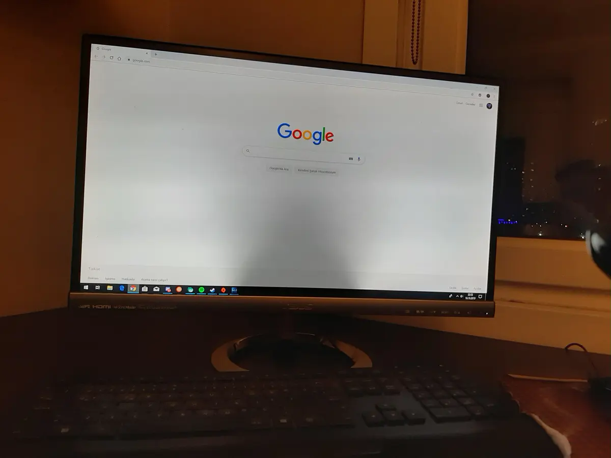 Computer Screen Shadow