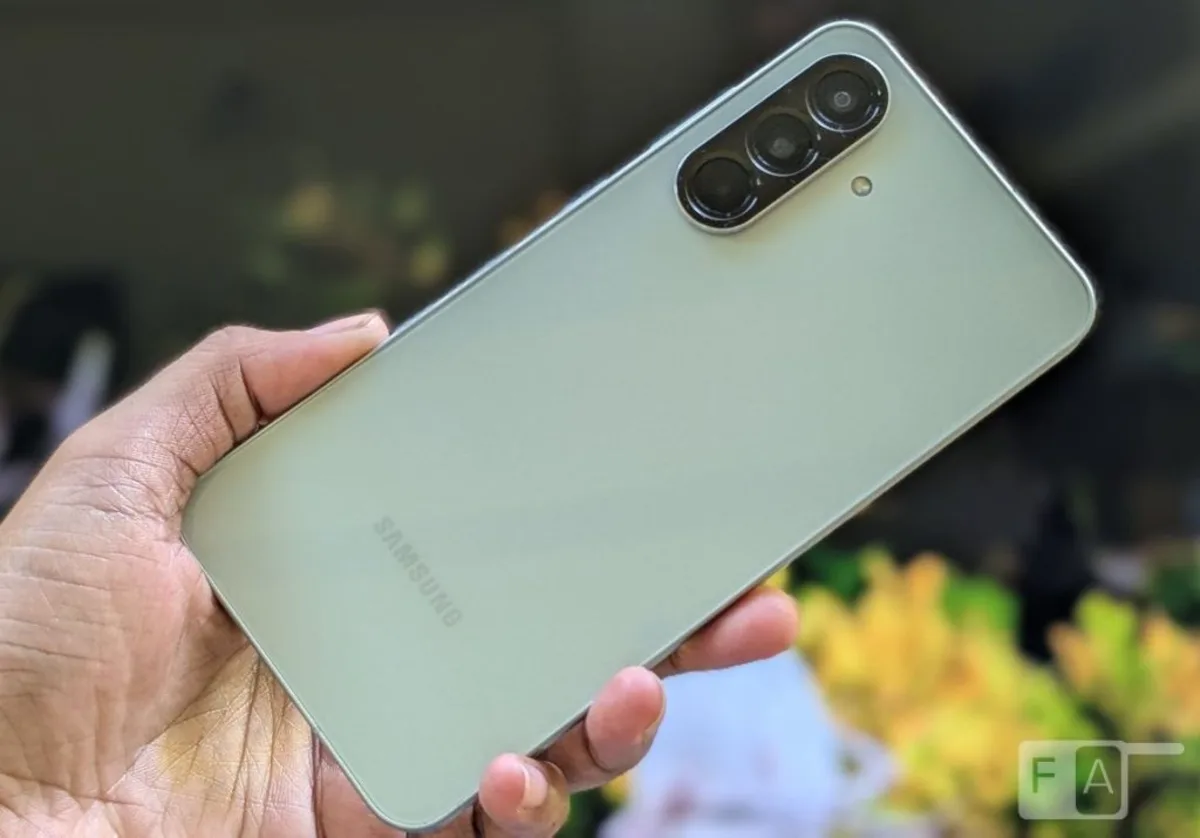 Samsung Galaxy A57 (1) Samsung Galaxy A57 (1)